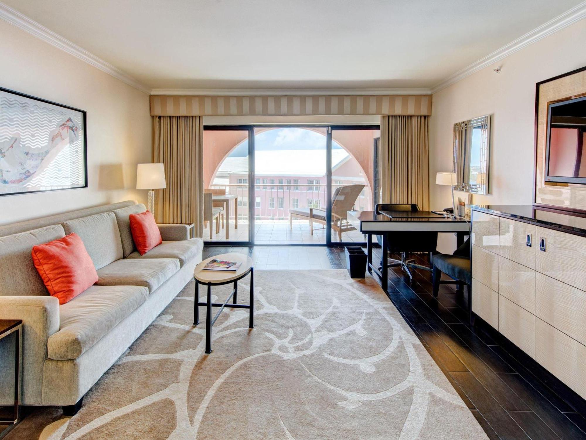 Fairmont Gold King Room with Harbor View - Gold Lounge Access